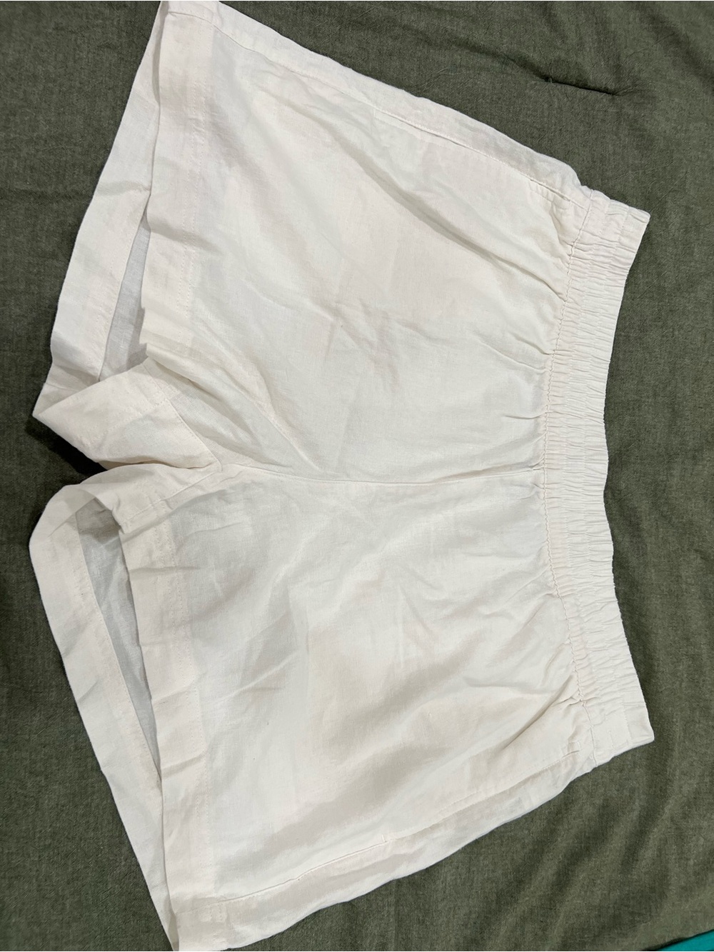 Old Navy White Elastic-Waist Athletic Shorts with Side Slits